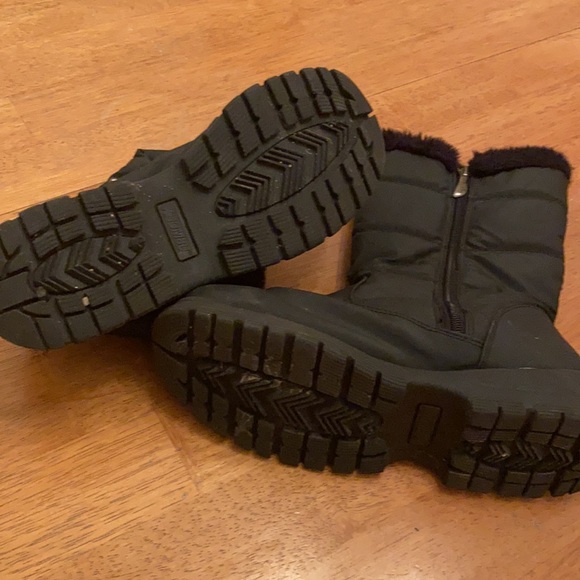 Khombu winter boots side zip man made materials very nice good condition 9 - Picture 5 of 12